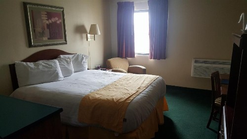 Americas Best Value Inn St. Louis / South - image 16
