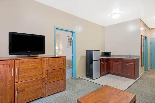 Days Inn by Wyndham Downtown St. Louis - image 19