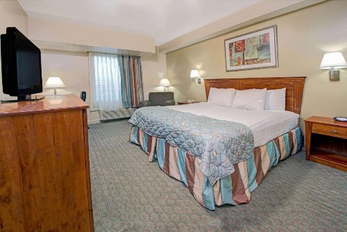 Days Inn by Wyndham Downtown St. Louis - image 22