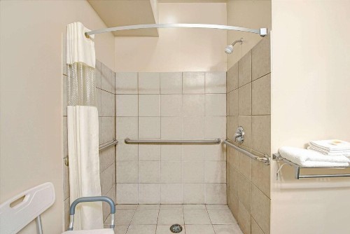 Days Inn by Wyndham Downtown St. Louis - image 23