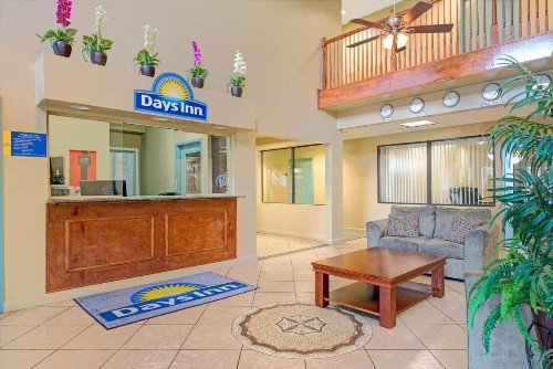 Days Inn by Wyndham Downtown St. Louis - image 25