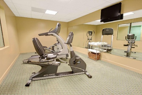 Days Inn by Wyndham Downtown St. Louis - image 33