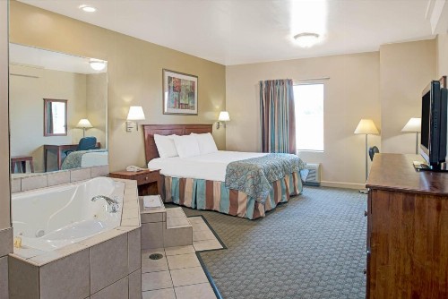 Days Inn by Wyndham Downtown St. Louis - image 36