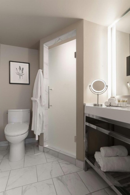 Seven Gables Inn - image 12