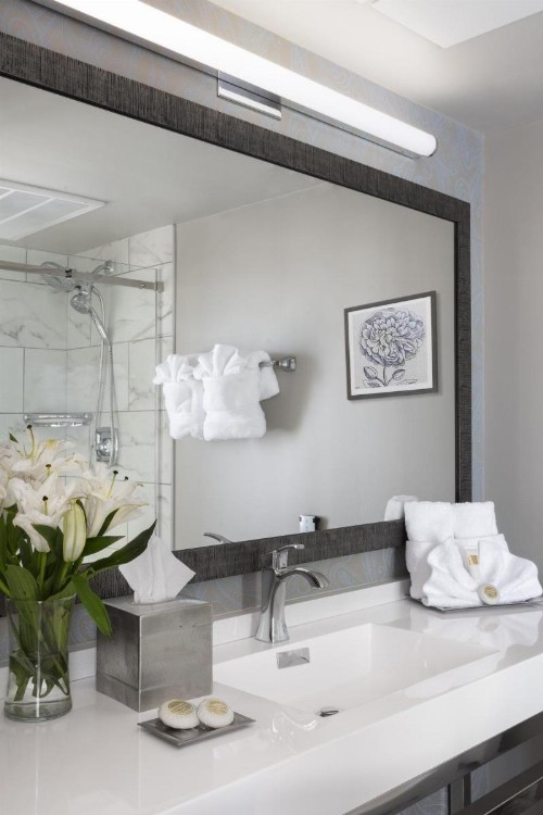 Seven Gables Inn - image 3