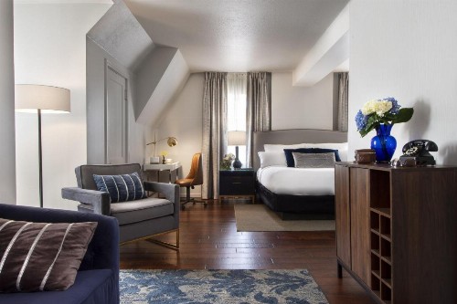 Seven Gables Inn - image 7