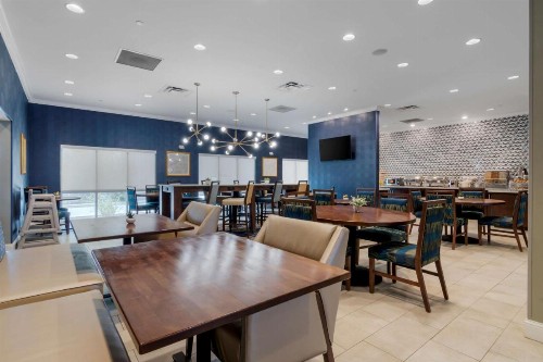 Best Western Plus St. Louis Airport Hotel - image 10
