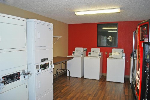 Extended Stay America Suites - St Louis - Westport - East Lackland Rd - image 22