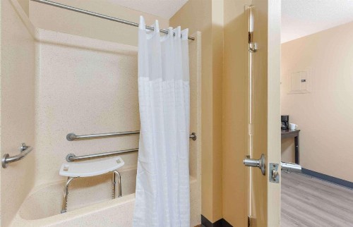Extended Stay America Suites - St Louis - Westport - East Lackland Rd - image 25