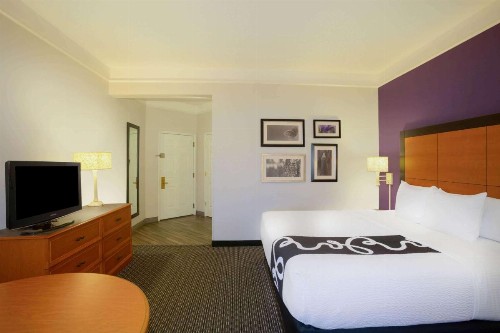 La Quinta by Wyndham St. Louis Westport - image 29