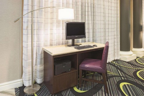 La Quinta by Wyndham St. Louis Westport - image 3