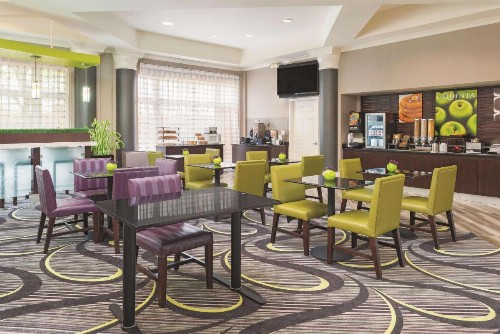 La Quinta by Wyndham St. Louis Westport - image 42