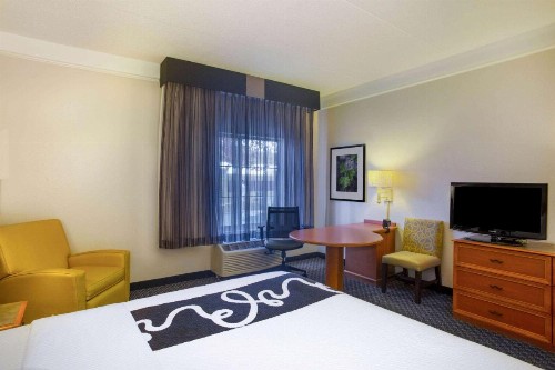 La Quinta by Wyndham St. Louis Westport - image 44