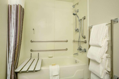 La Quinta by Wyndham St. Louis Westport - image 49