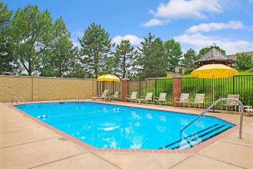 Days Inn by Wyndham St. Louis/Westport MO - image 14
