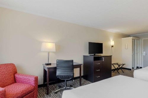 Best Western Kirkwood Inn - image 29