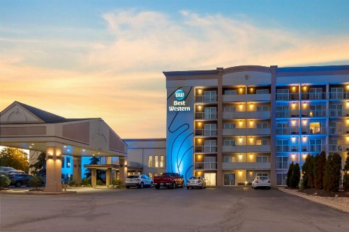 Best Western Kirkwood Inn - image 5