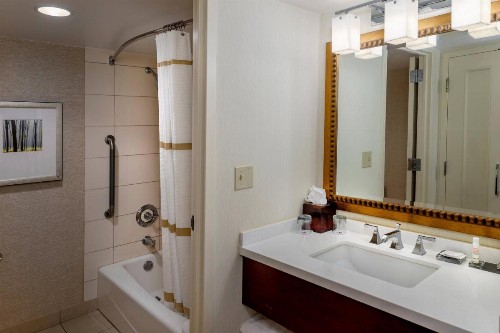 Marriott St. Louis West - image 16