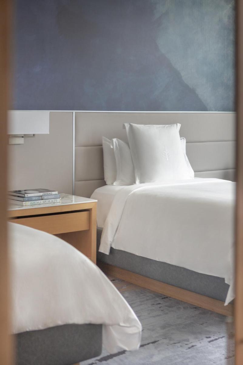 Four Seasons St. Louis - image 4