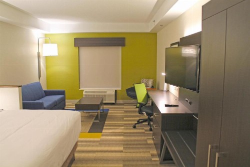 Holiday Inn Express & Suites - St. Louis South - I-55 an IHG Hotel - image 11