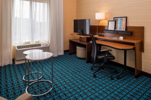 Fairfield Inn & Suites by Marriott St. Louis Westport - image 10