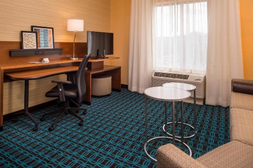 Fairfield Inn & Suites by Marriott St. Louis Westport - image 11