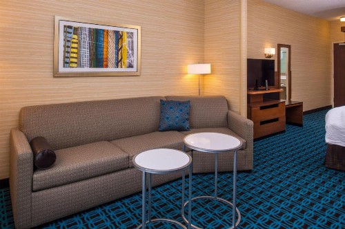 Fairfield Inn & Suites by Marriott St. Louis Westport - image 4