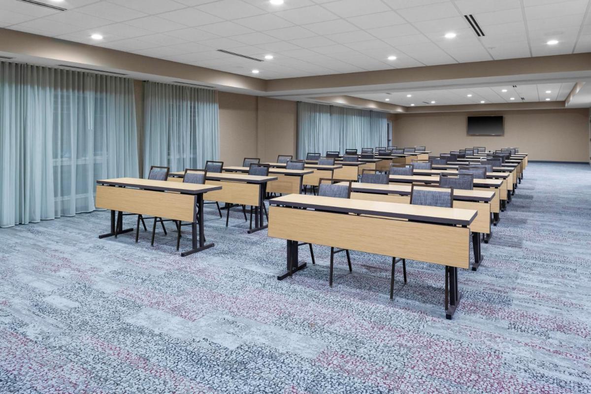 Courtyard by Marriott St. Louis West County - image 2