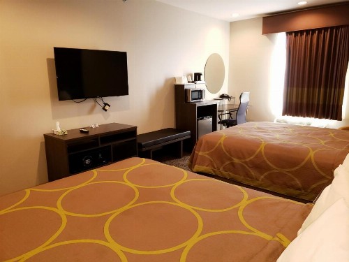 Super 8 by Wyndham St. Louis North - image 20