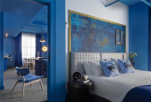 Angad Arts Hotel - image 2