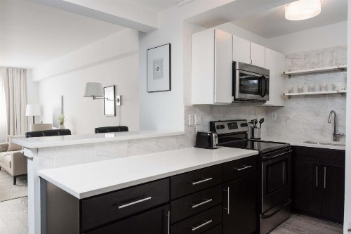 Modern CWE 1BR near BJC by Zencity - image 10