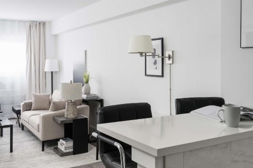 Modern CWE 1BR near BJC by Zencity - image 4