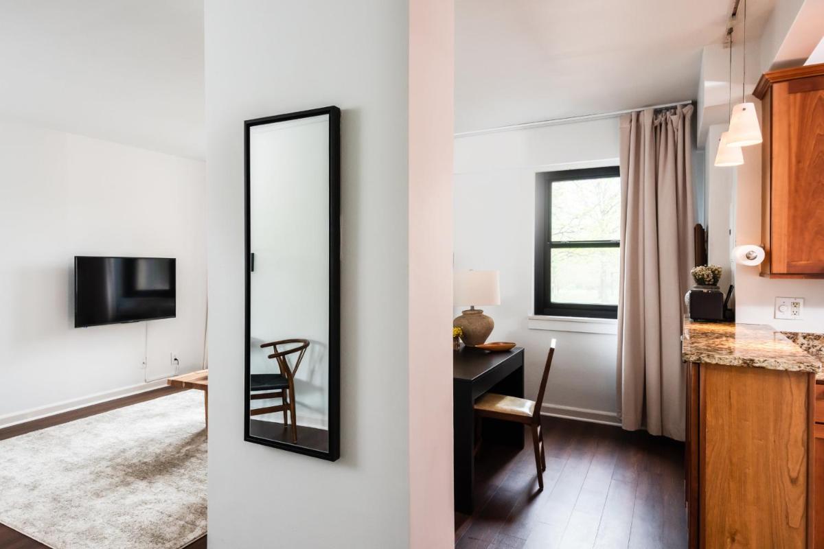 Warm CWE 1BR near BJC by Zencity - image 5