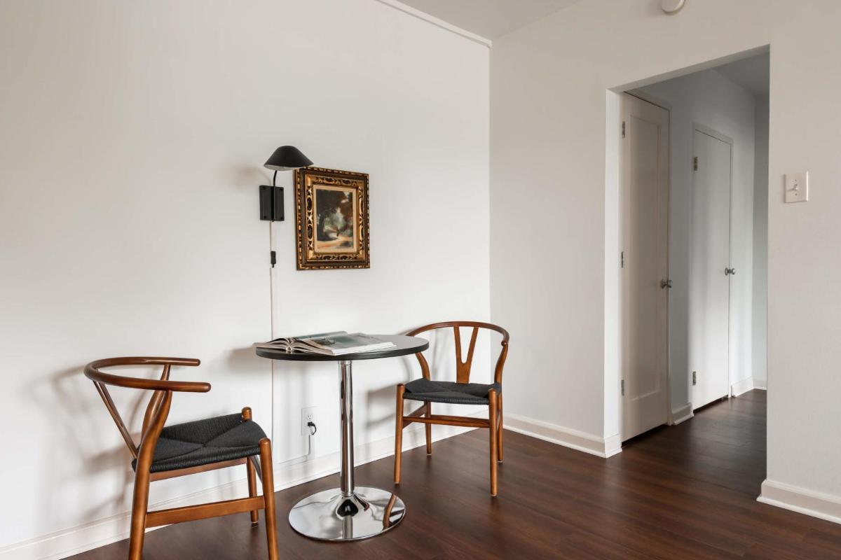Warm CWE 1BR near BJC by Zencity - image 7