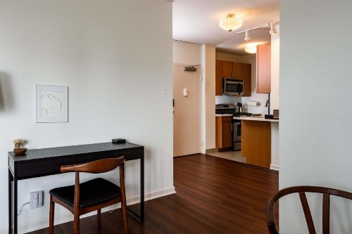 Warm CWE 1BR with Forest View by Zencity