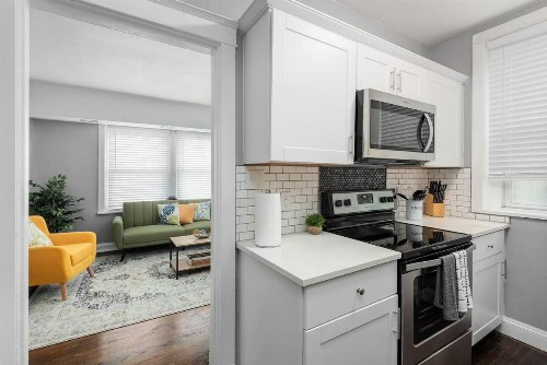 Trendy 1BR in Garden District - image 6