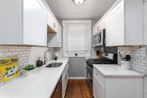 Central Garden District Getaway - image 7