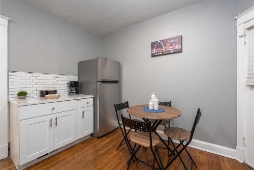 Central Garden District Getaway - image 9