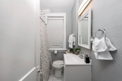 Charming & Historic 1BR - image 6