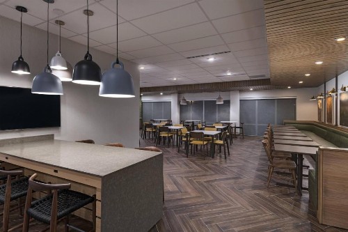 Fairfield Inn & Suites by Marriott St. Louis Downtown - image 14