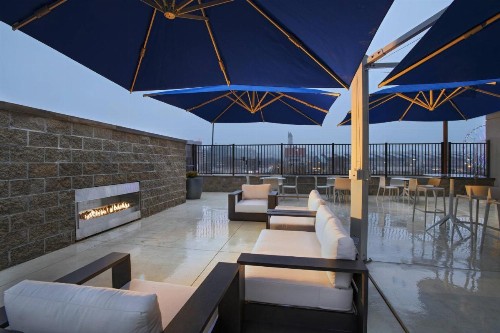 Fairfield Inn & Suites by Marriott St. Louis Downtown - image 18