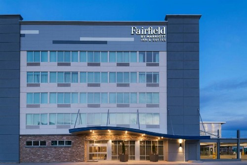 Fairfield Inn & Suites by Marriott St. Louis Downtown - image 2