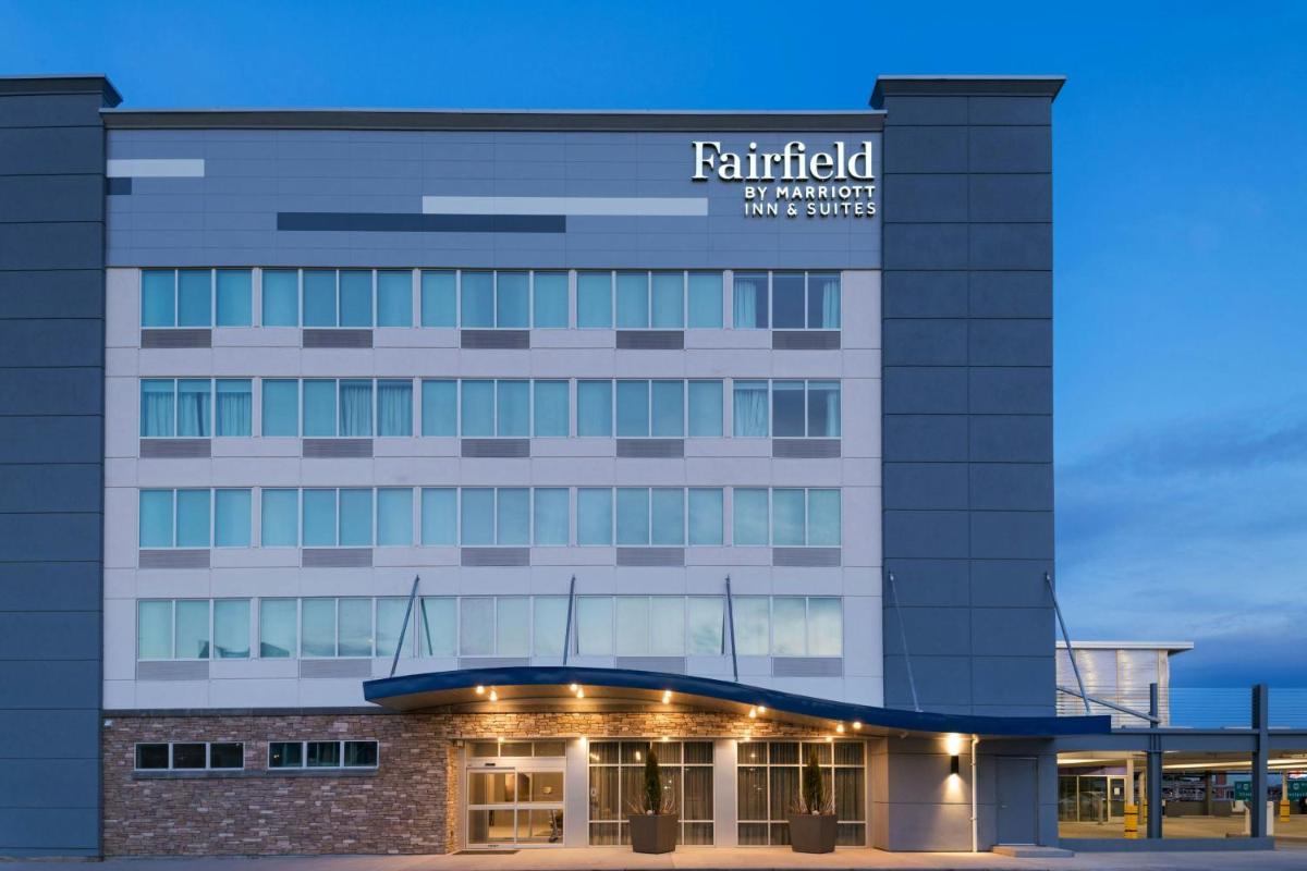 Fairfield Inn & Suites by Marriott St. Louis Downtown - image 2