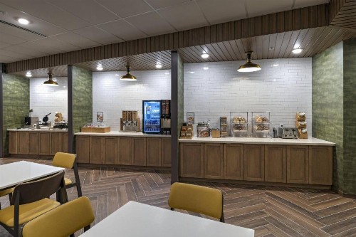 Fairfield Inn & Suites by Marriott St. Louis Downtown - image 21