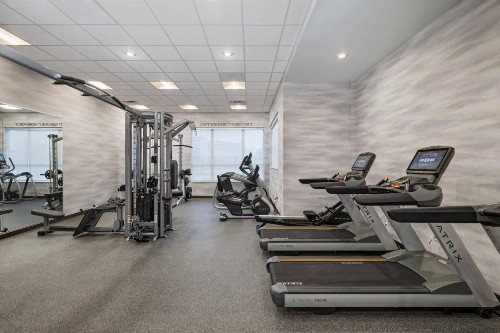 Fairfield Inn & Suites by Marriott St. Louis Downtown - image 25