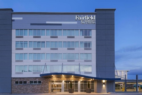 Fairfield Inn & Suites by Marriott St. Louis Downtown - image 4