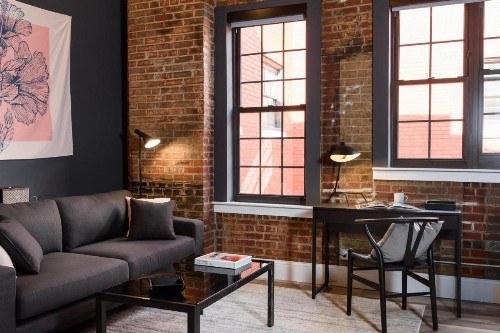 Luxe LF Square 1BR with Rooftop by Zencity - image 1
