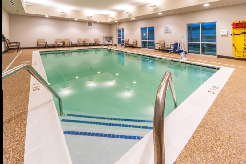 Best Western Plus St. Louis Airport Hotel - image 3