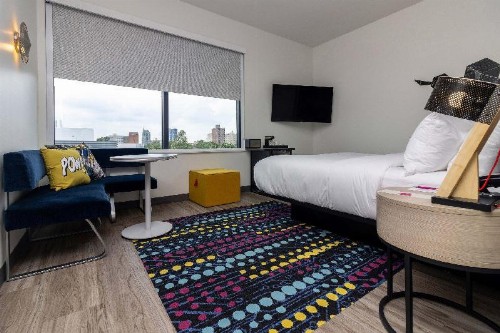 Aloft St. Louis Cortex - image 3