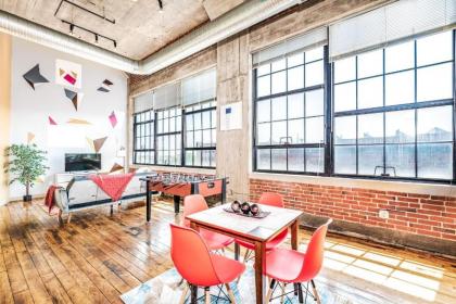 2BR Architects StUNNING loft by CozySuites Saint Louis